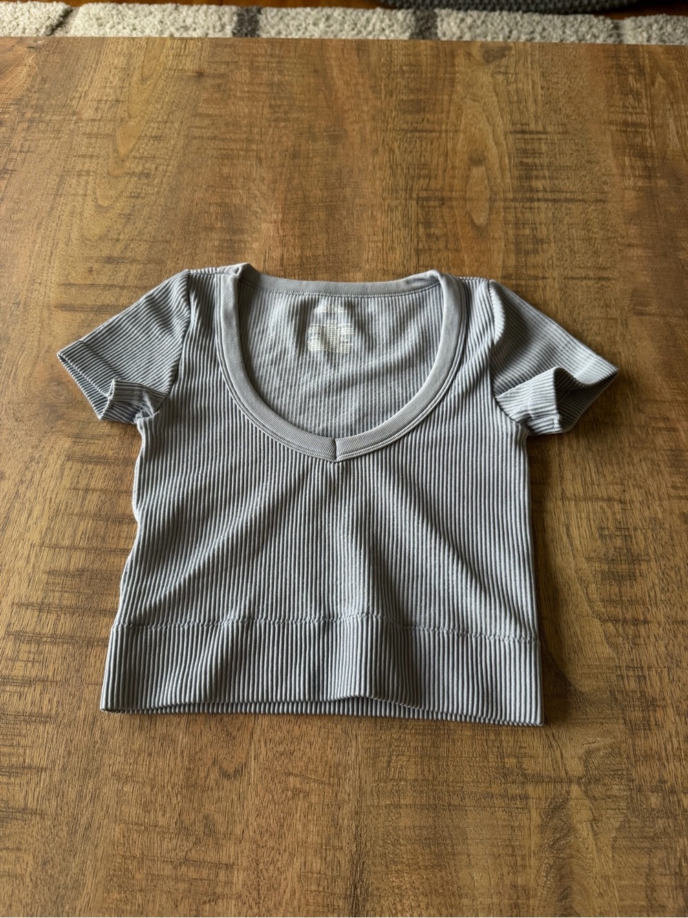 Gray Ribbed Seamless Cropped Short-Sleeve Top